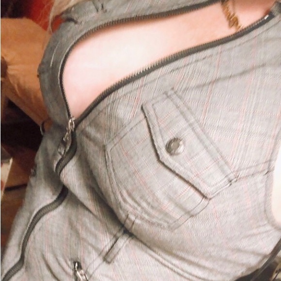 Never worn guess dress - Picture 2 of 5